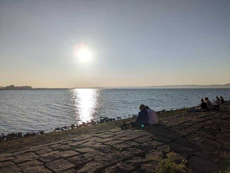 Peaceful Oasis By The Sea Apartment Edinburgh Bagian luar foto